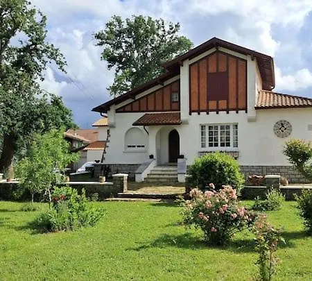 Апартаменти Independant Avec Jardin Partage, Proche Des Plages De Біарріц
